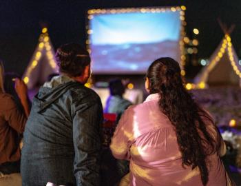 outdoor christmas movie polar express baytowne wharf